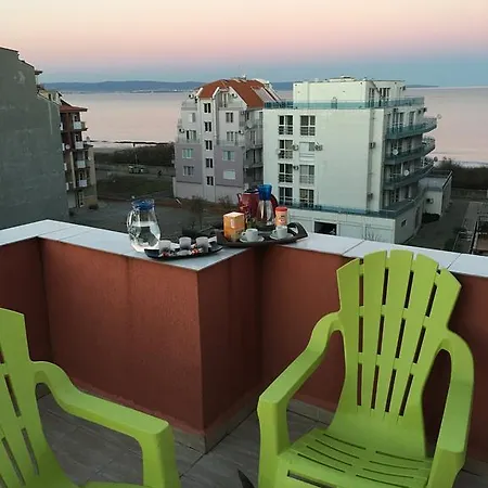 Natasha Beachside * Πομόριε