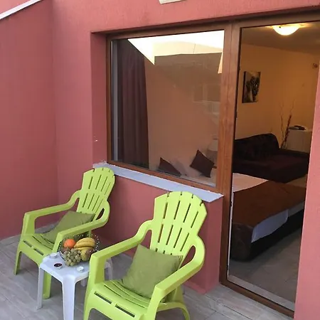 Natasha Beachside Apartment