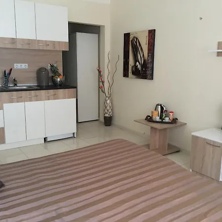 Natasha Beachside Apartment *